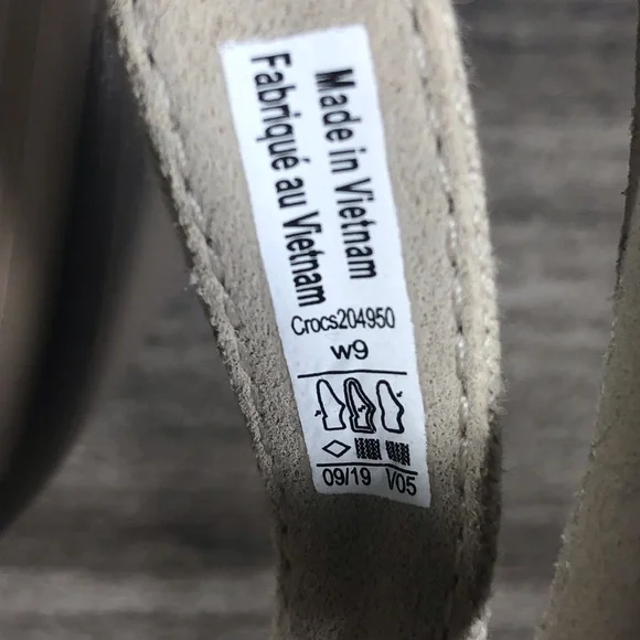 Crocs Leigh II Wedge Sandals sz 9 - Picture 7 of 15